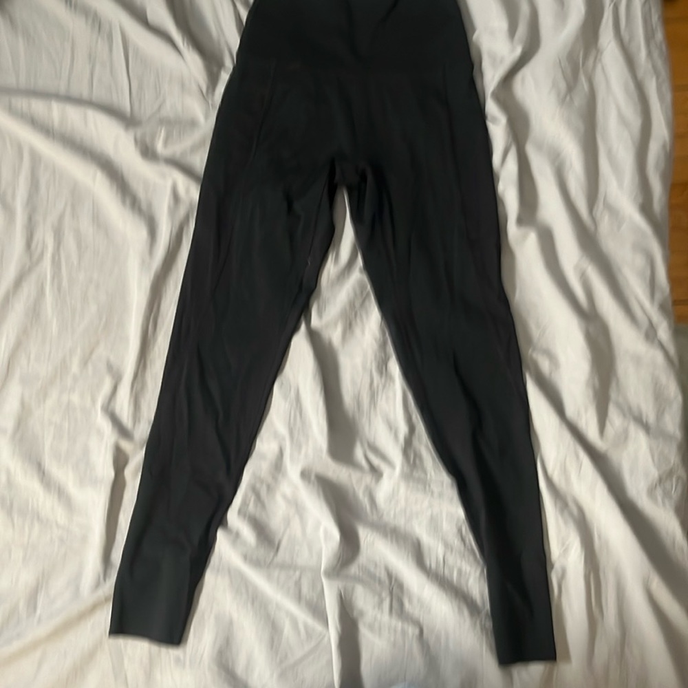 arie leggings